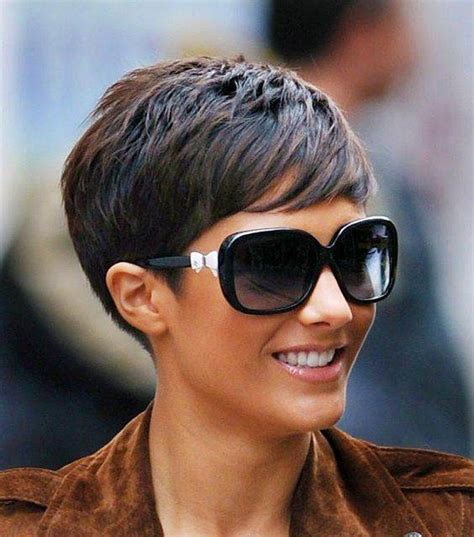 Short Hairstyles for Women 2017: Pixie Crop Hair Tips.